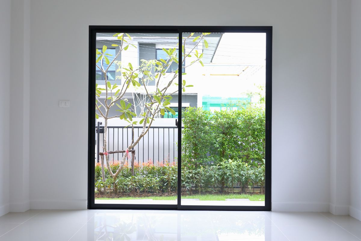 what homeowners should know before replacing patio doors